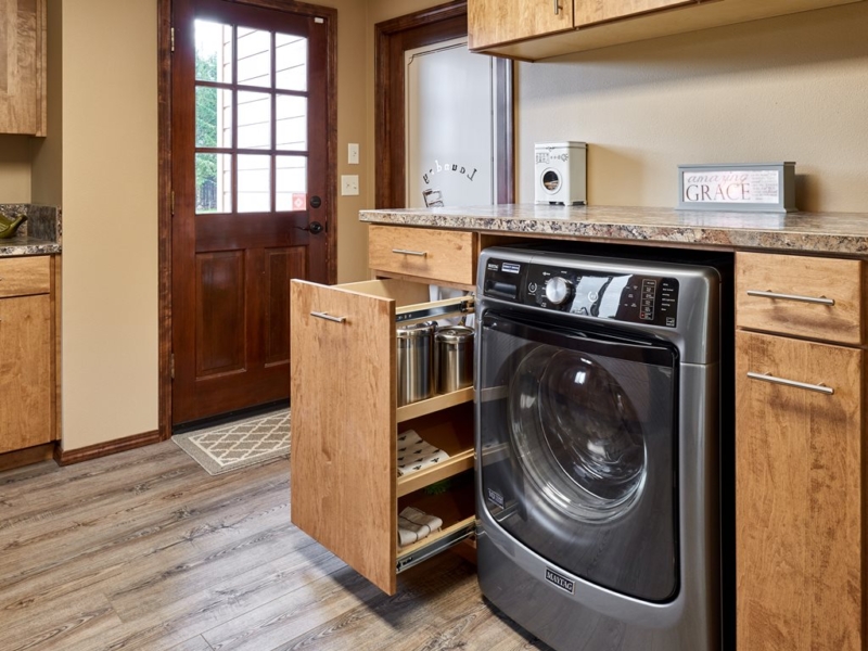 custom cabinets in laundry room 