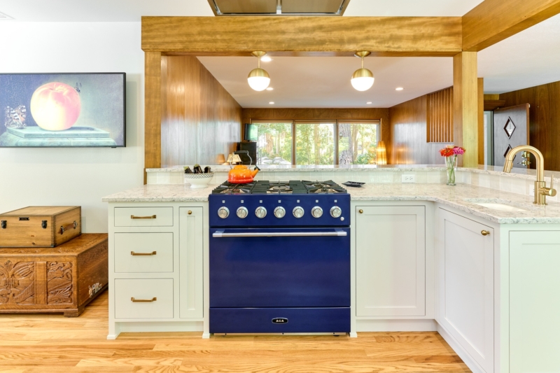 AGA Mercury Range in Blueberry Blueberry range is a gorgeous standout in this remodel by Powell Construction.