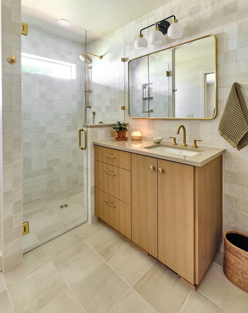 Light and bright guest bath with walk-in shower