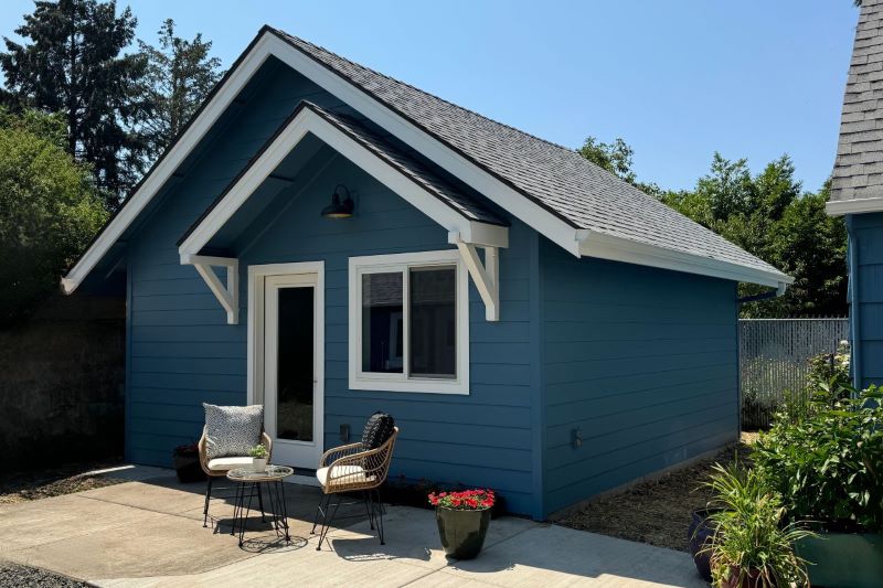 Stand alone craft studio