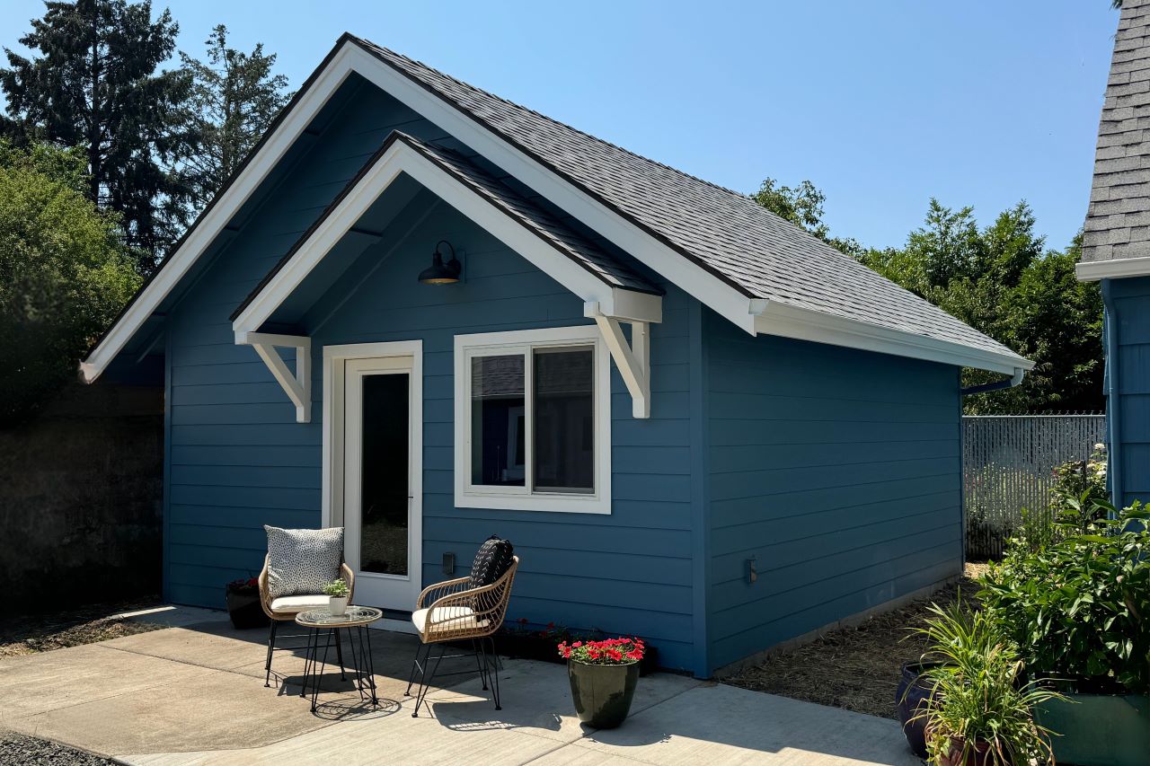 Stand alone craft studio