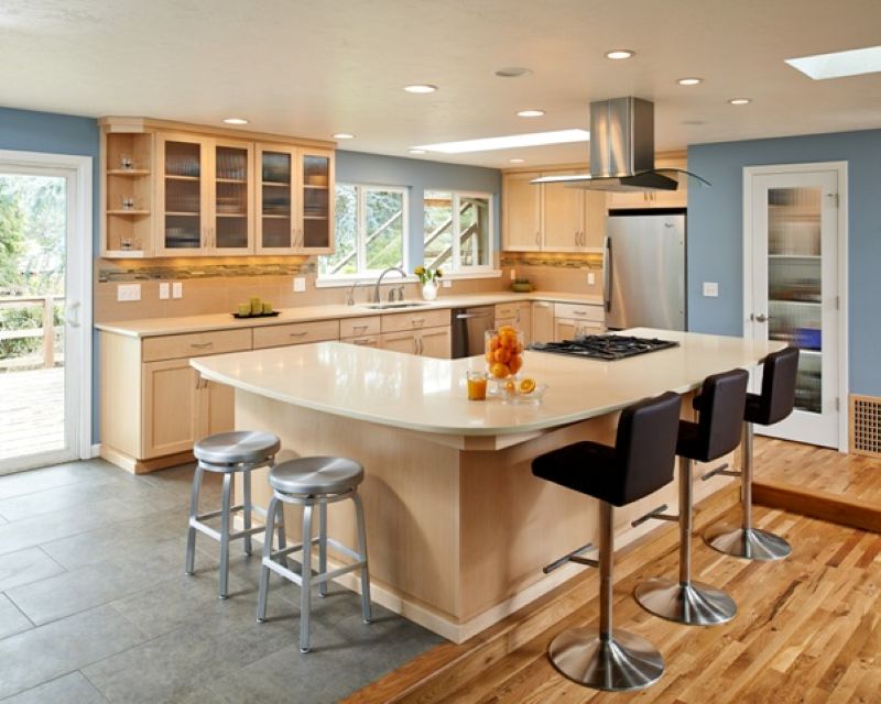 Rounded countertop corners can reduce the chance or minor bumps as one moves throughout the kitchen workspace.
