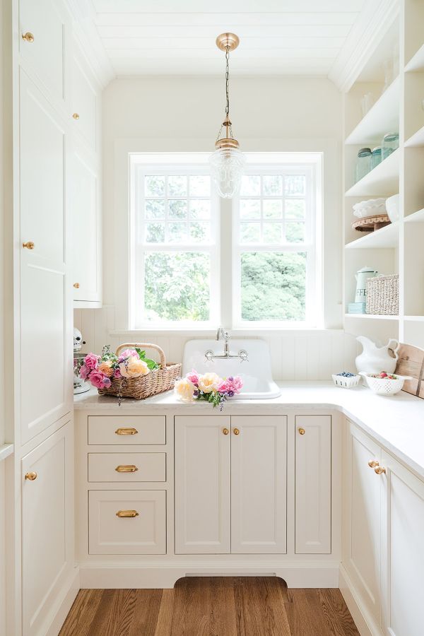 Spring-butlers-pantry View of butlers pantry from the entry